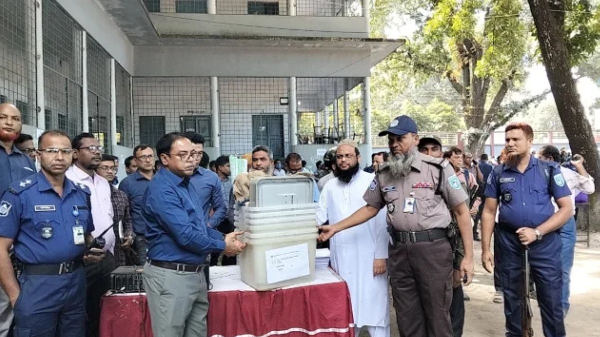 রাত পোহালেই ঠাকুরগাঁওয়ে ভোট, ১৮৫ কেন্দ্রে যাচ্ছে ব্যালট পেপার