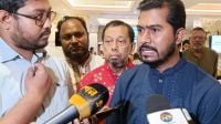 নভেম্বরের প্রথম সপ্তাহে মালয়েশিয়ায় কর্মী পাঠানো শুরু: নুরুল হক