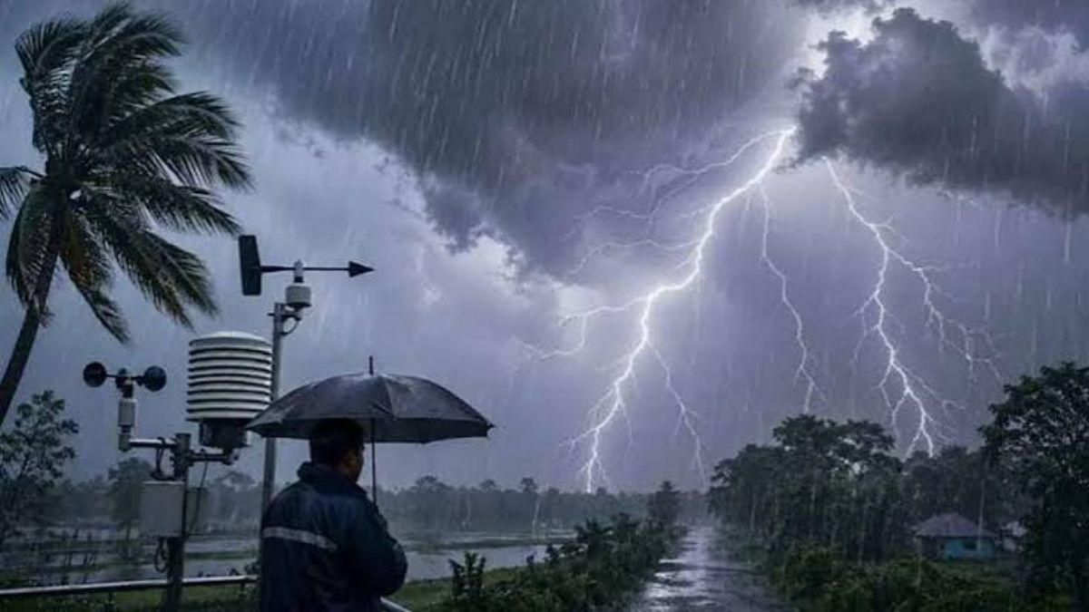 সন্ধ্যার মধ্যে দেশের ৩ জেলায় বজ্রবৃষ্টির পূর্বাভাস