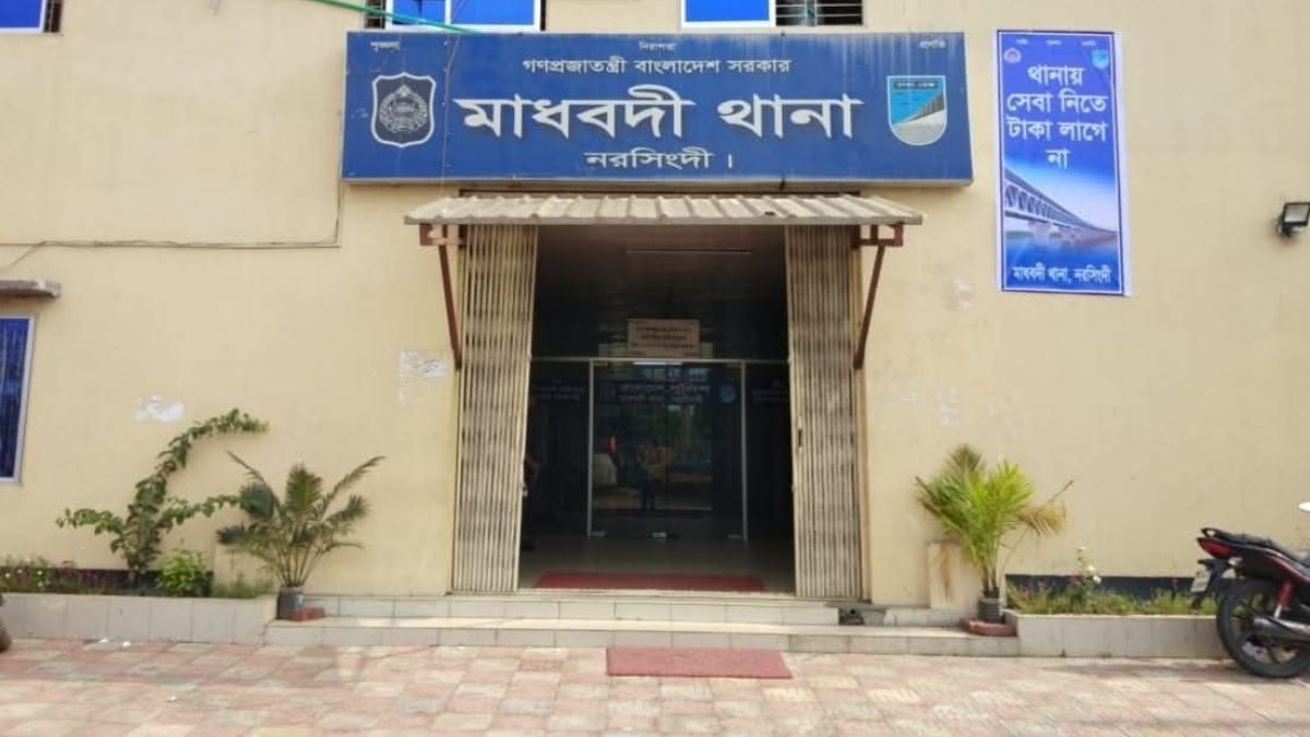 নরসিংদীতে আধিপত্য নিয়ে টেঁটাযুদ্ধ, আহত ১২