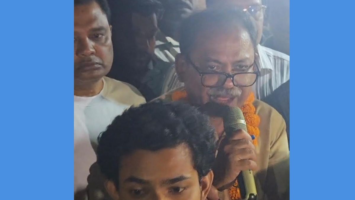 কর্মীদের ভালোবাসায় কাঁদলেন মির্জা ফয়সল