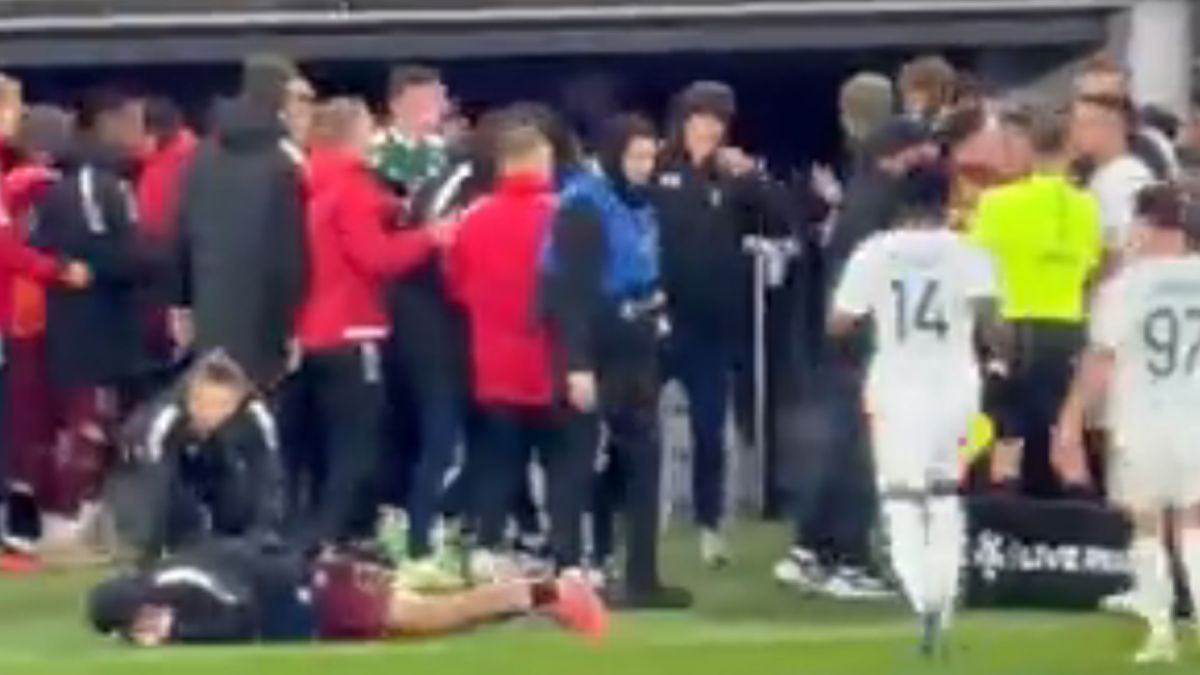 প্রতিপক্ষকে আঘাত করে ৬ মাস নিষিদ্ধ গিনির ফুটবলার