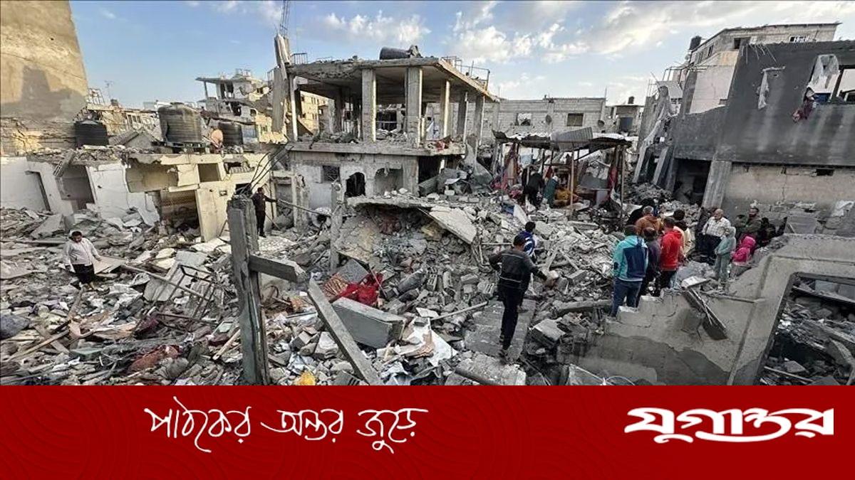 যুদ্ধবিধ্বস্ত গাজায় ইসরাইলি হামলায় নিহত ৪