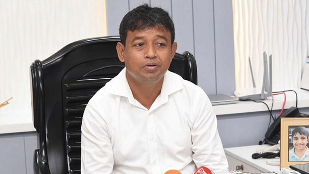সাবেক ডিবি প্রধান হারুন বরখাস্ত