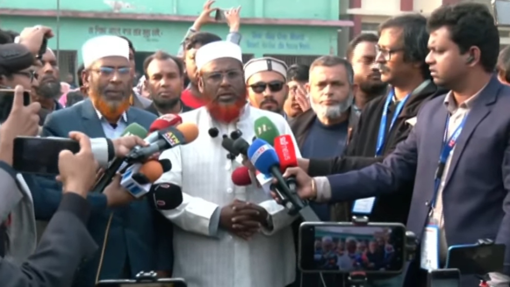 ভোট দিলেন গোলাম পরওয়ার